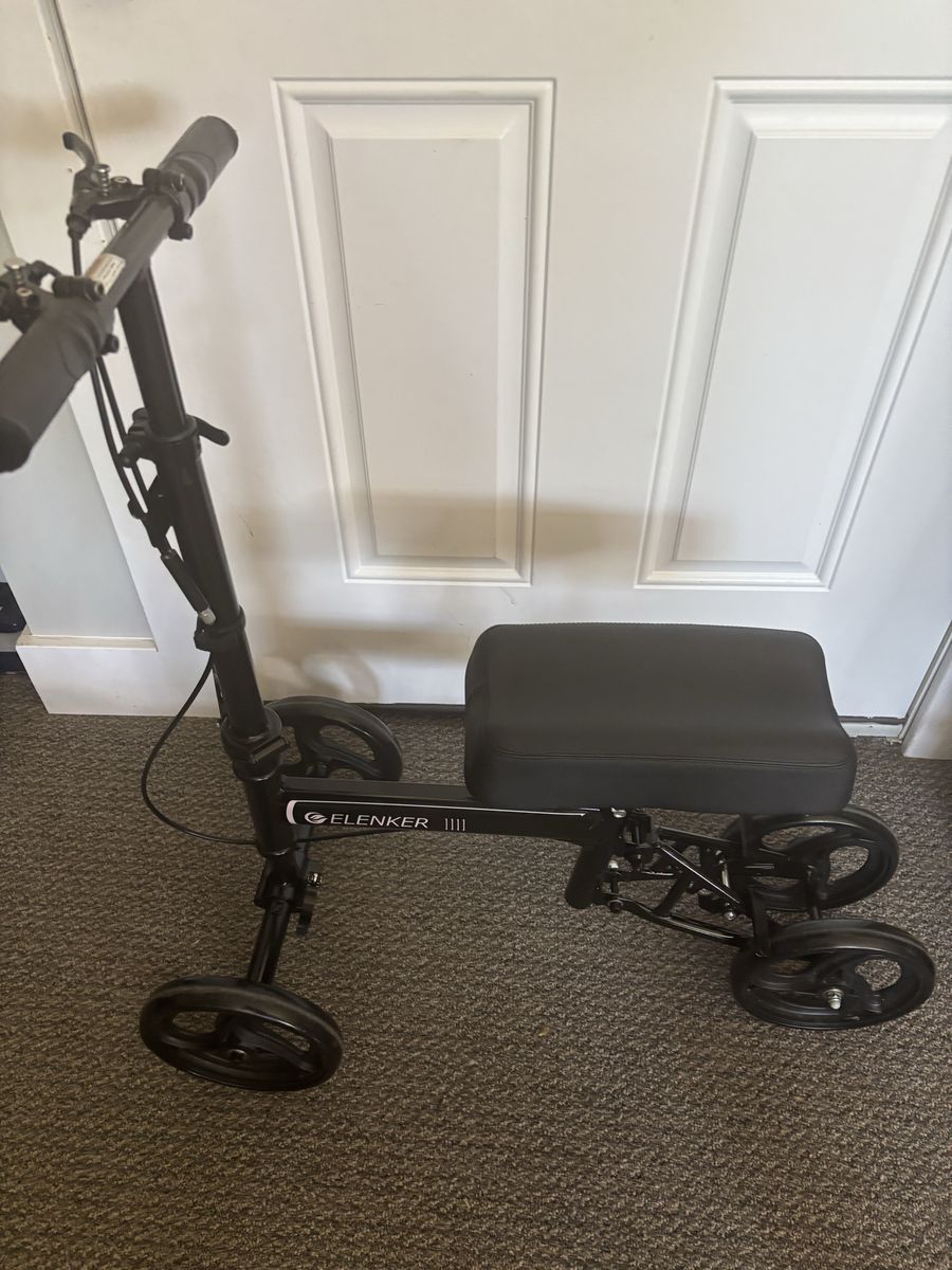 Knee scooter