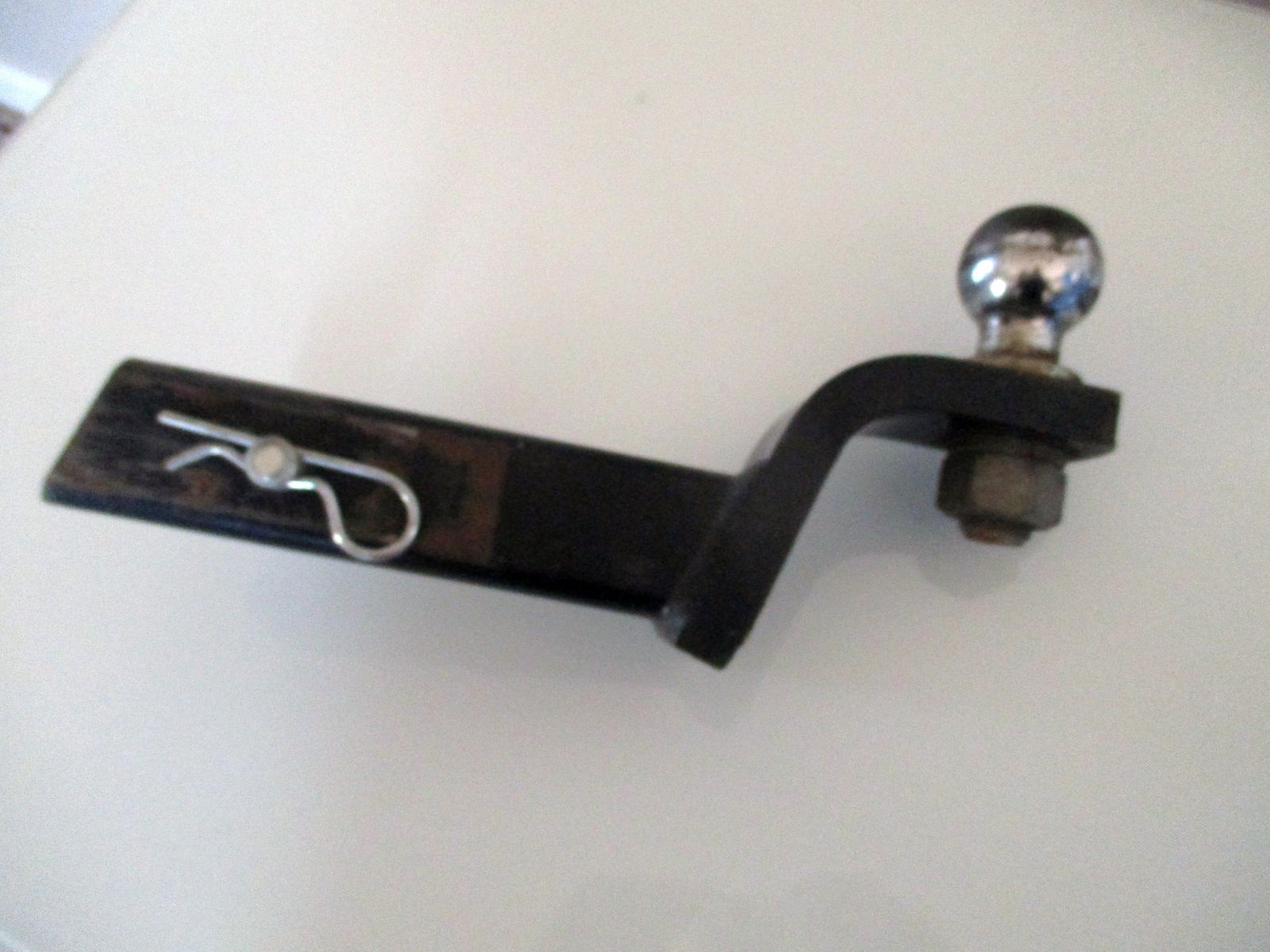 Trailer hitch 2" ball Receiver, 4" Drop, 8,000 lb. tow capacity, heavy metal