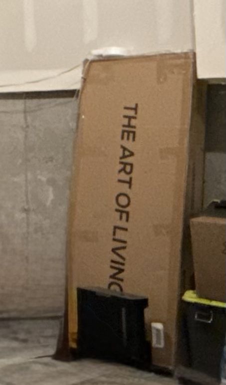 Queen bed - Brand : the art of living - unopened
