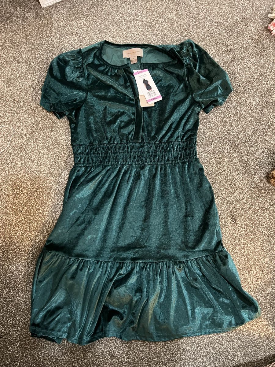 NEW! Small Velvet Womens Dress