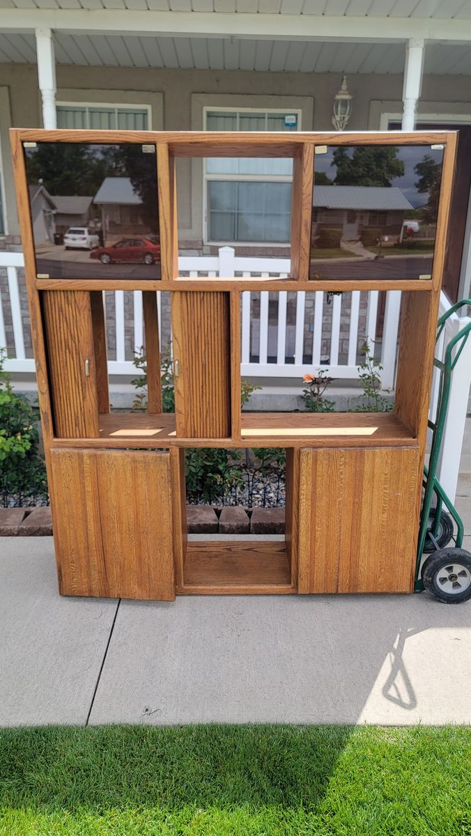 Free solid Oak entertainment unit.