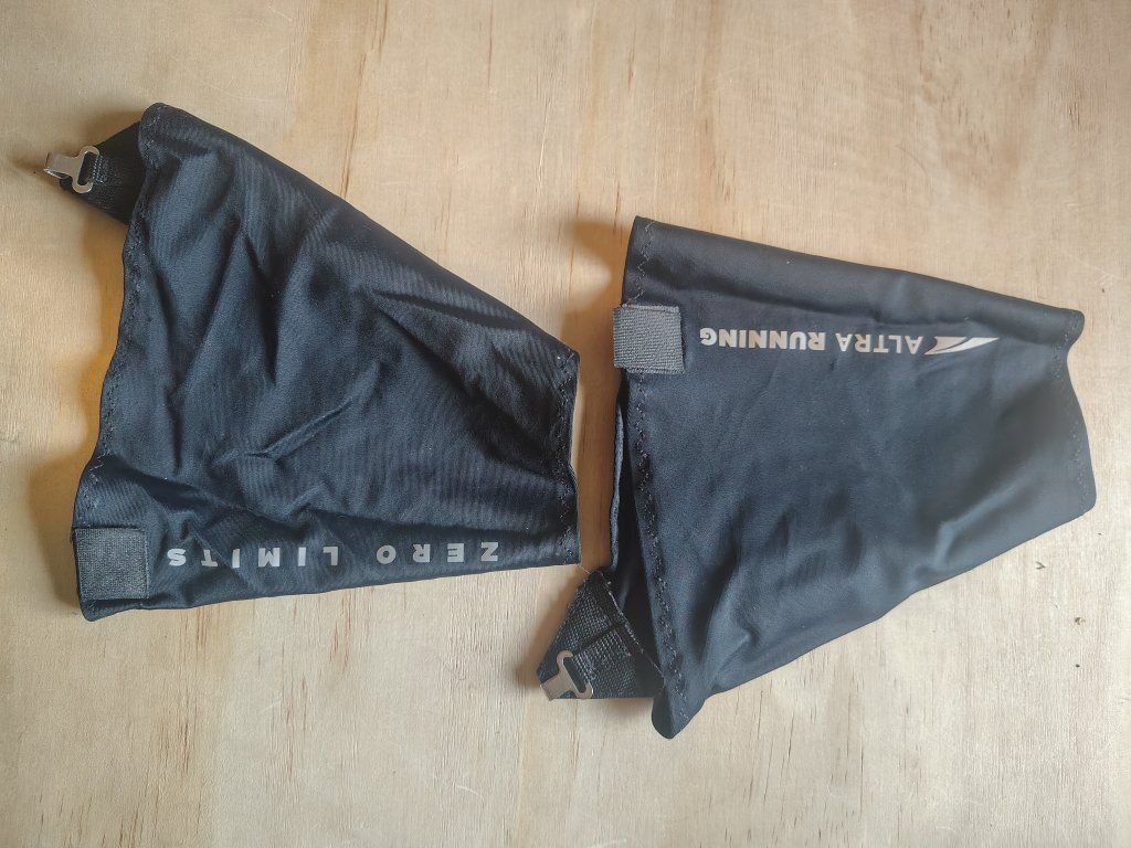 Altra Running Zero Limits Black Trail Running Gaiters - Keep Debris Out