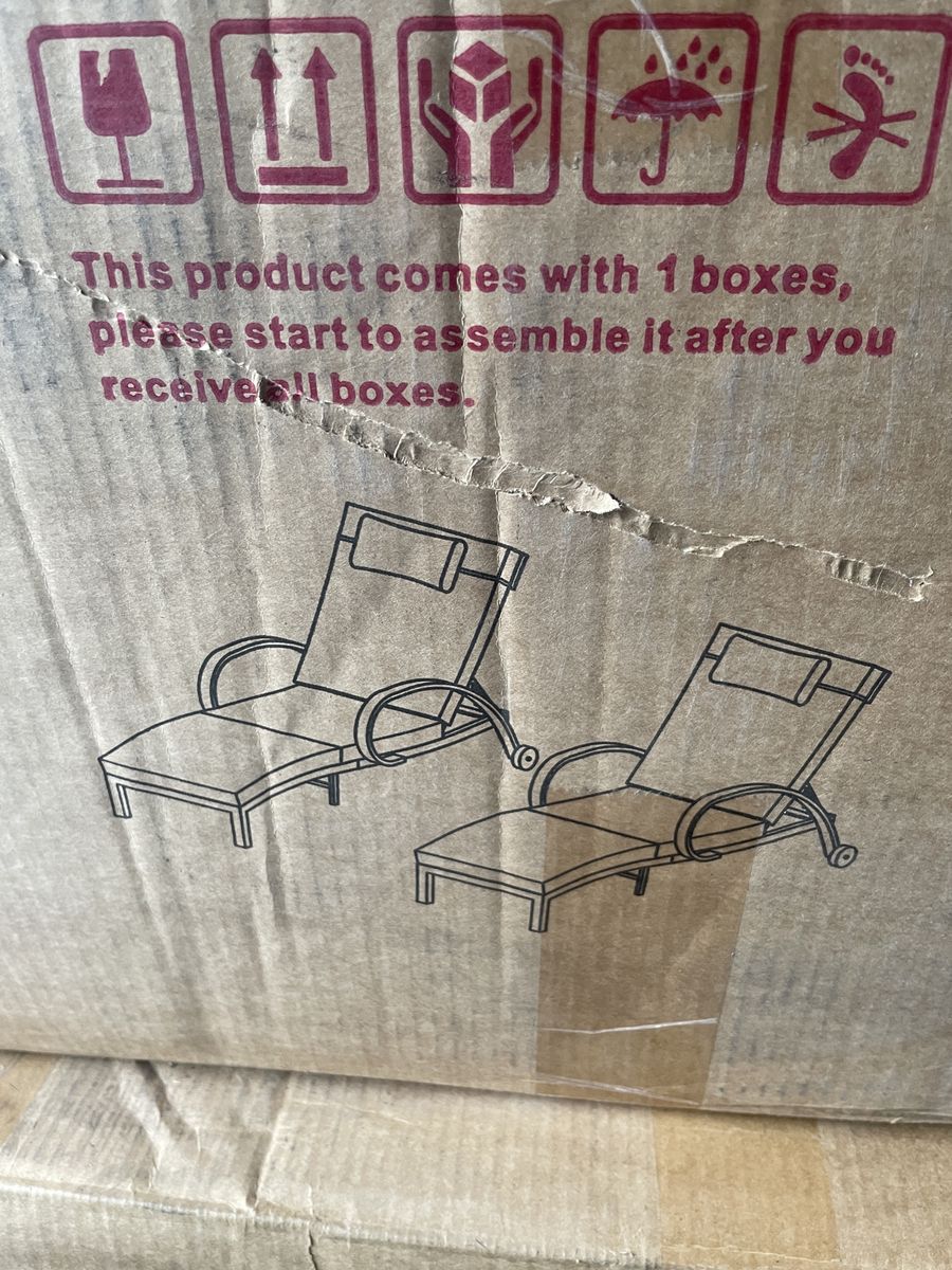 4 Patio Lounge Chairs