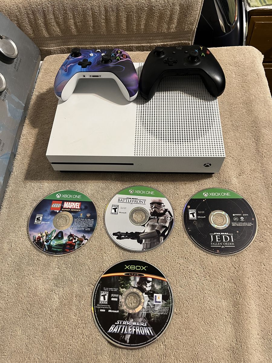 Xbox One S 1TB (Bundle)