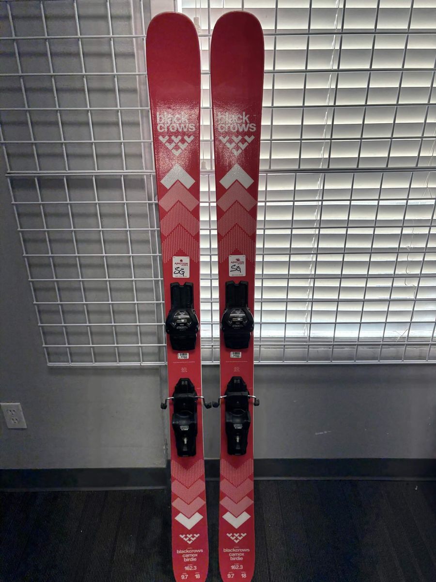 Black Crows Camox Birdie 162cm Skis w/ Atomic Strive 13 GW Demo Binding - Lightly Used 2026