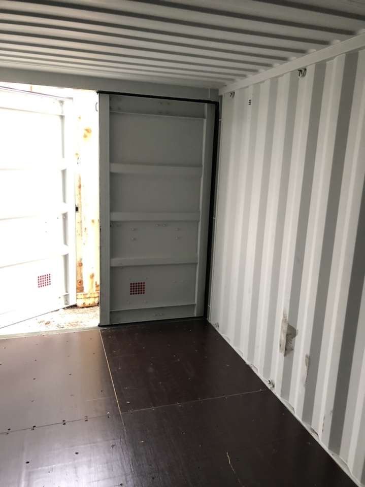 Main image 3