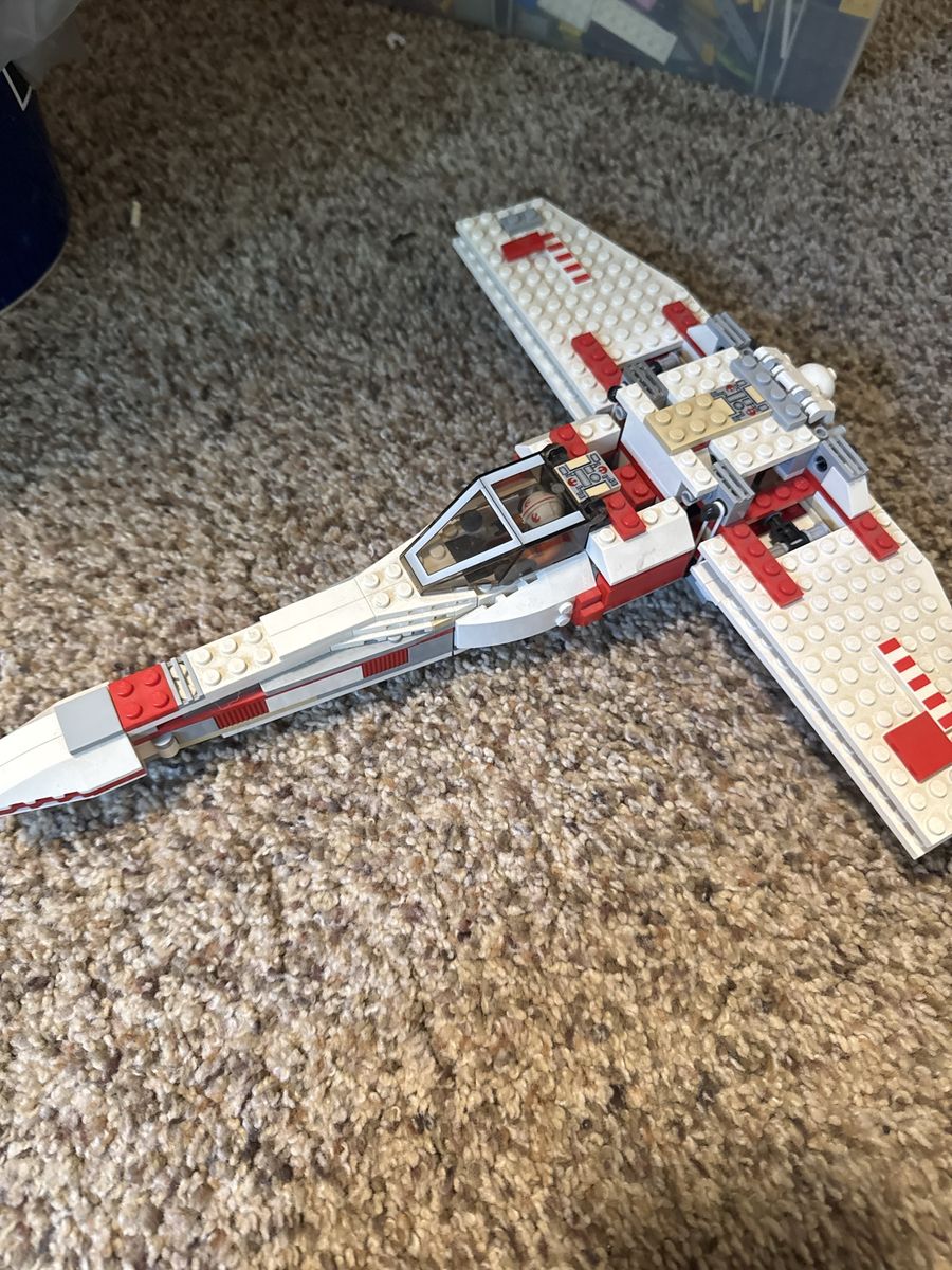 LEGO Star Wars Resistance X-Wing Fighter with Pilot Minifigure