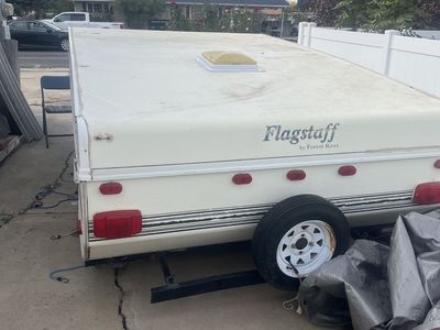 Tent trailer