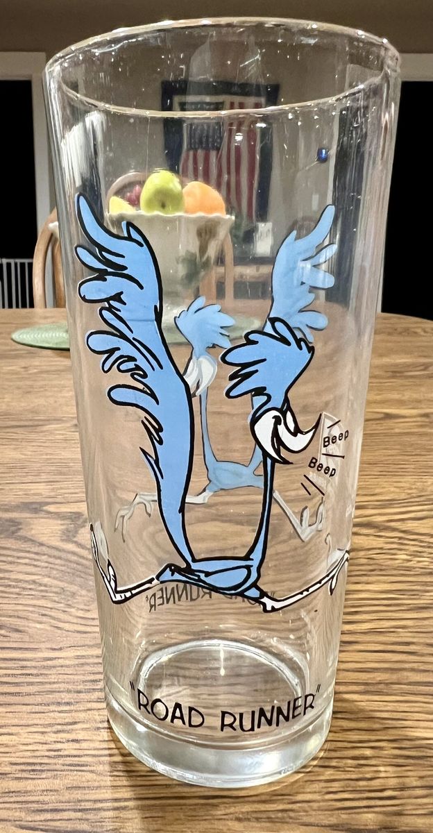 Vintage Pepsi Collector Series Road Runner Looney Tunes 16-ounce Glass Cup #(1)