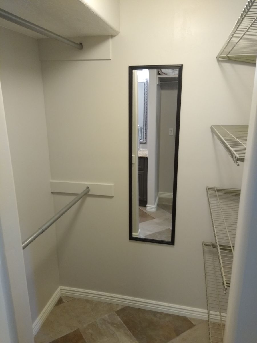 Main image 5