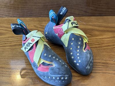 Scarpa Kids Climbing Shoes EU Size 34