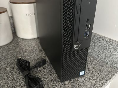 Dell OptiPlex 3070 Small Form Factor Desktop PC - Intel Core i5