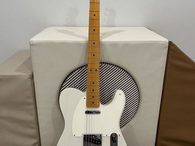 Fender Classic series 50’s telecaster lacquer- White blonde, Used
