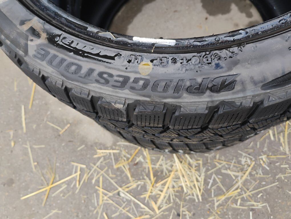 235/40/R18 Bridgestone Blizzak Snow Tires