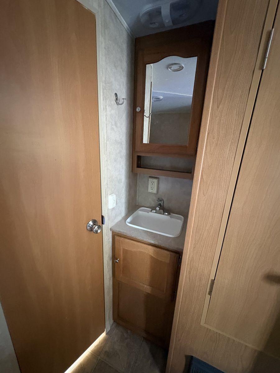 Main image 8