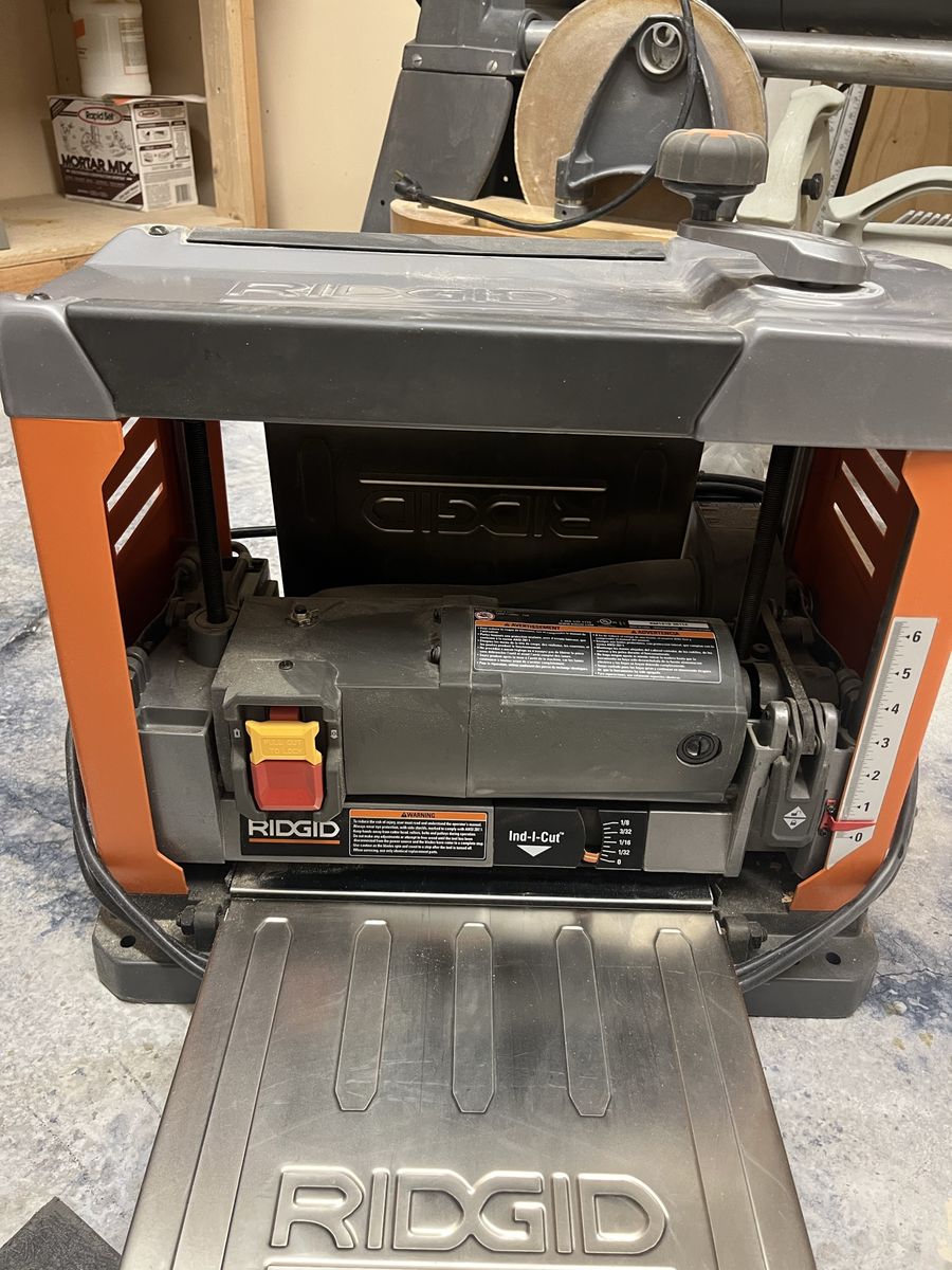 RIDGID 13-Inch Thickness Planer with Ind-I-Cut Depth Gauge