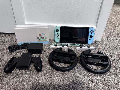 Nintendo Switch Bundle - 256GB - Animal Crossing - Excellent Condition