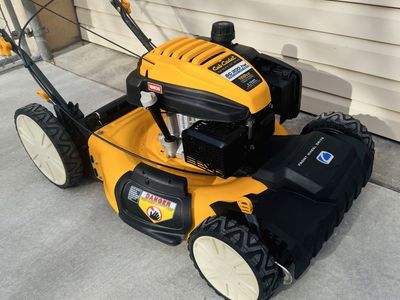 Cub Cadet SC 300 HW self-propelled walk-behind la