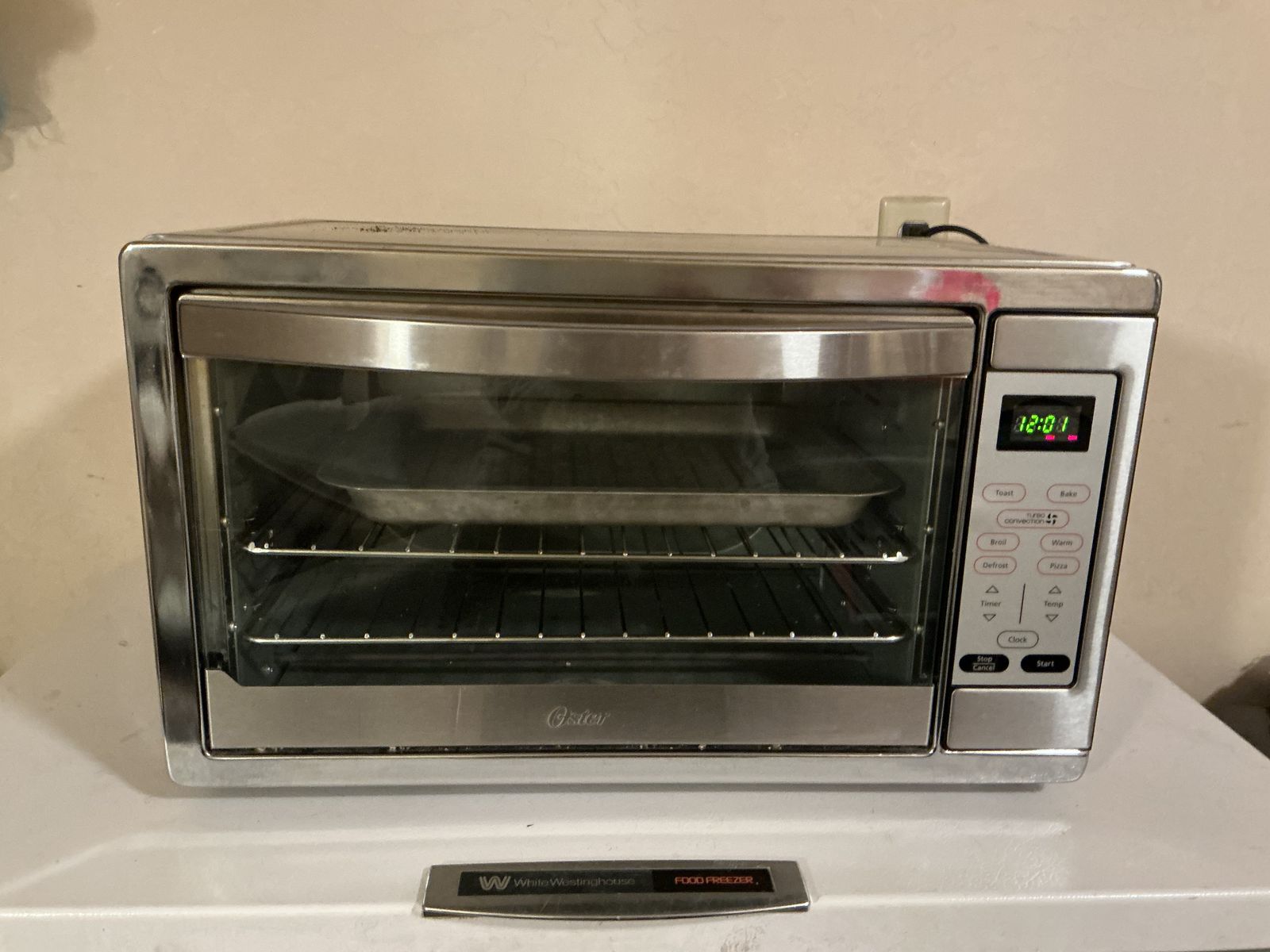 Toaster oven with turbo convection