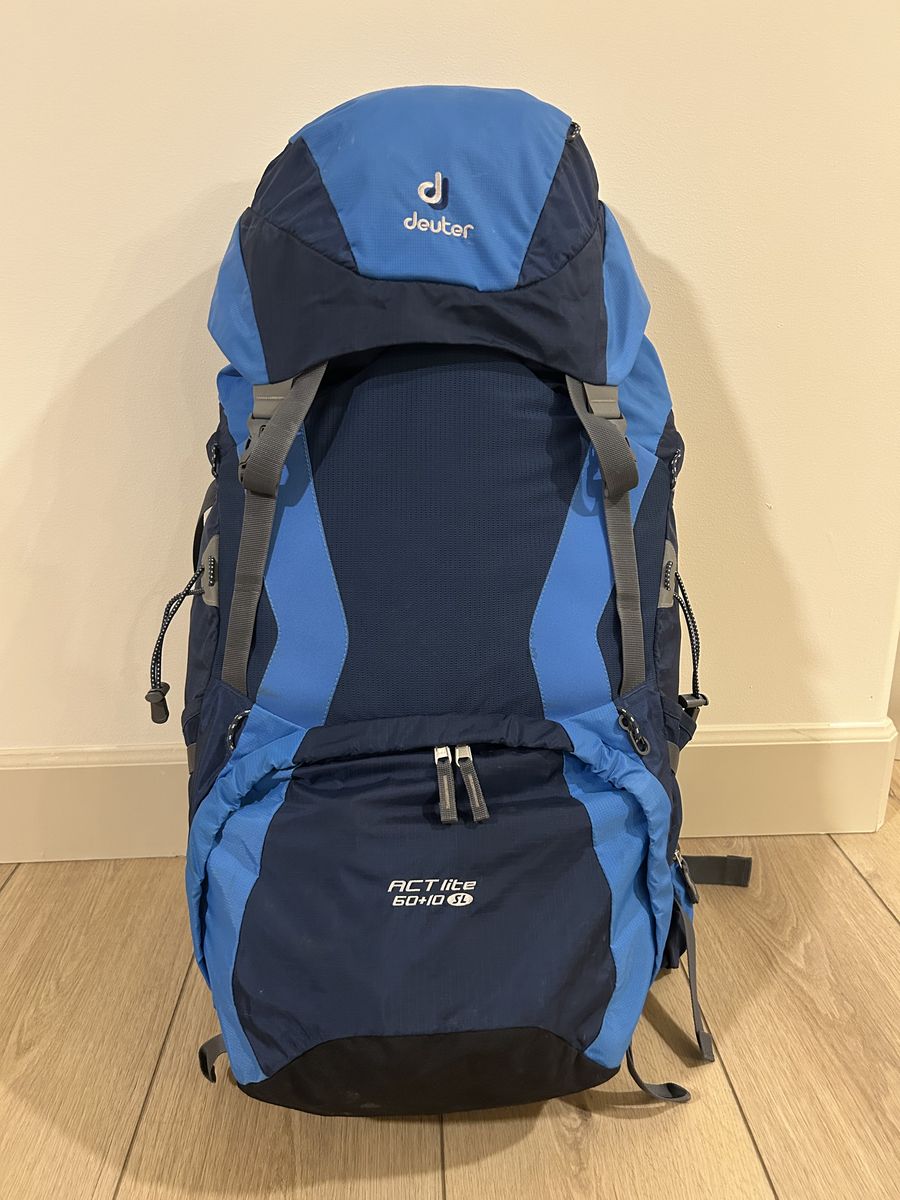 Deuter ACT Lite 60+10 SL Backpack Blue Internal Frame Hiking Backpacking