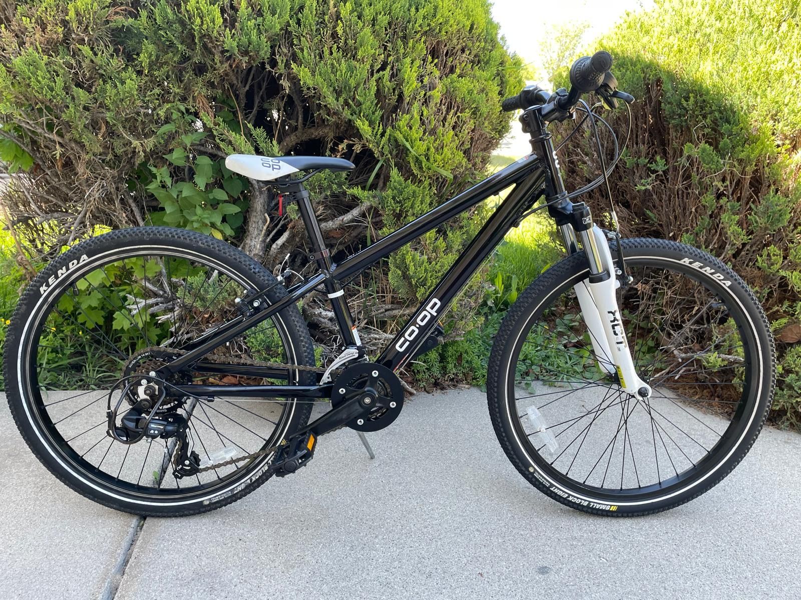 Co-op Rev 24 Mountain Bike