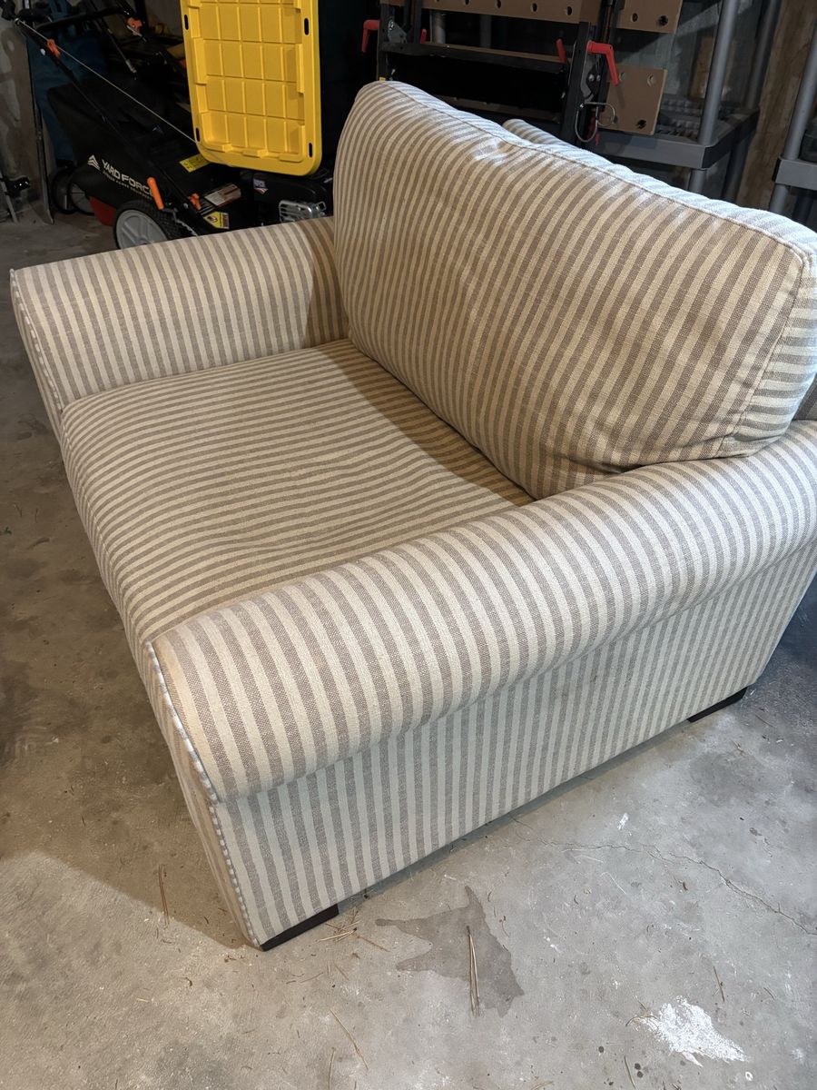 Oversized comfy chair