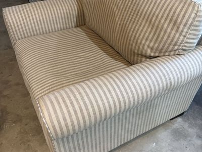 Oversized comfy chair