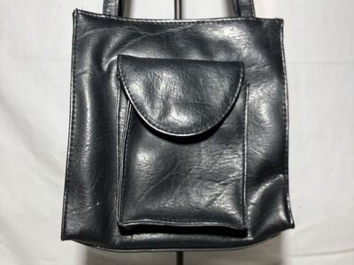 Black Handbag with Front Pocket