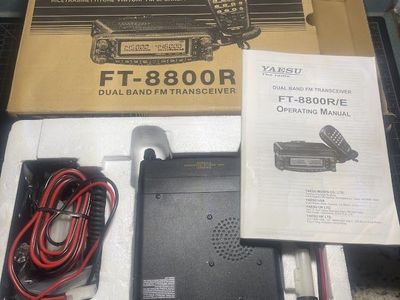 Yaesu FT-8800R Dual-Band Ham Radio (w/ separation kit & programming cable)