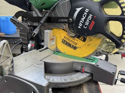 Hitachi C12FDH 12-Inch Laser Compound Miter Saw