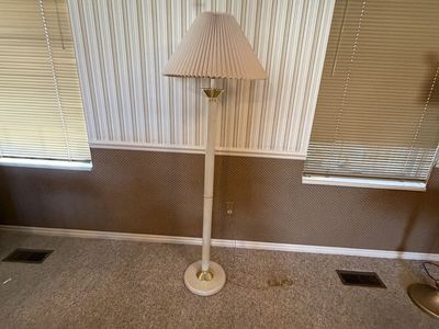 Vintage Hollywood Regency Ivory & Brass Floor Lamp – Pleated Shade $60 cash/venmo in Provo