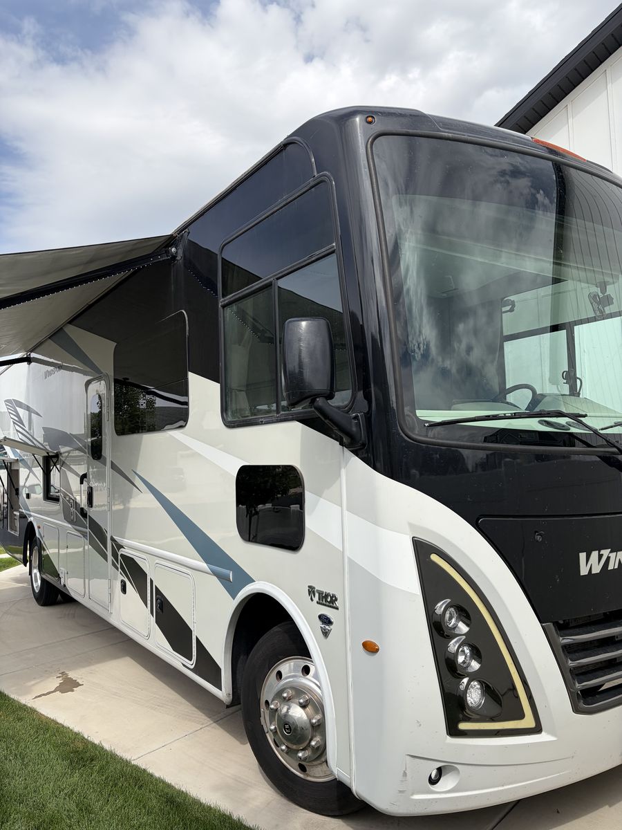 RV Thor Windsport 34J