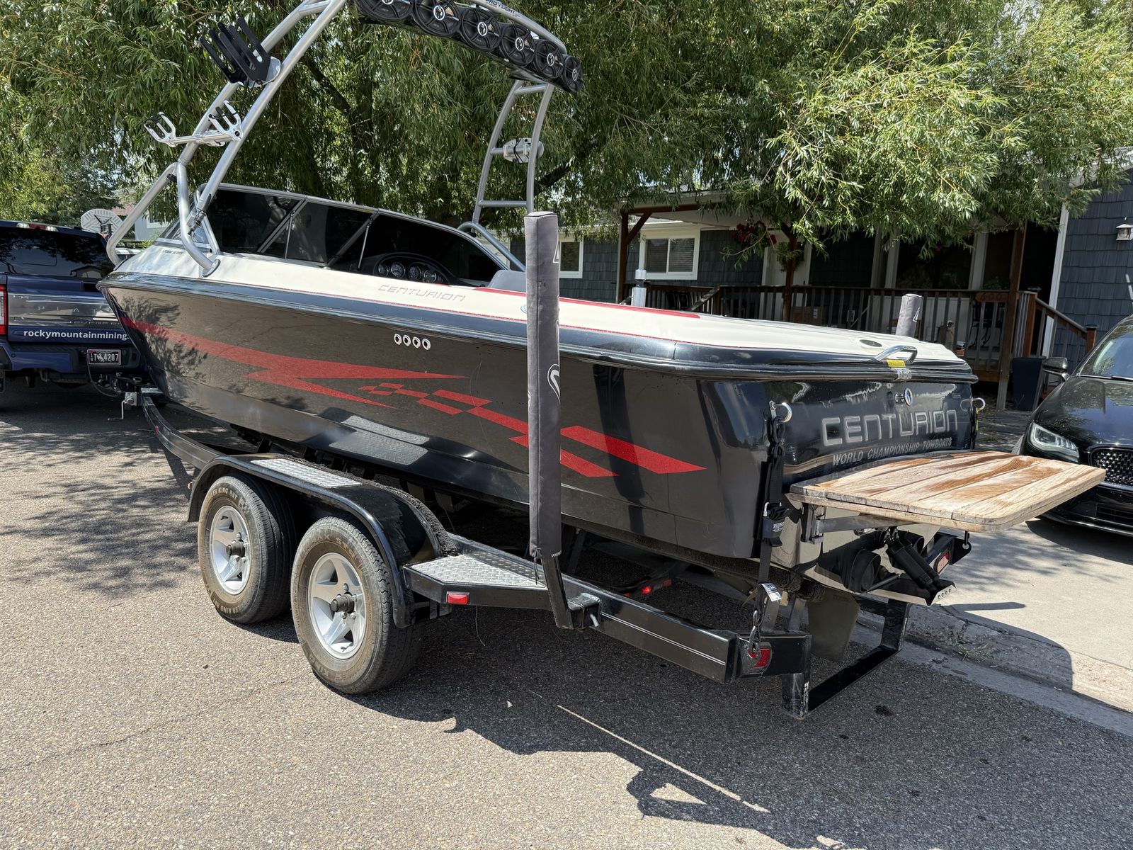 2004 23' Centurion Avalanche C4 Wakeboard Boat - Black/White with Red Accents, World Championship Edition