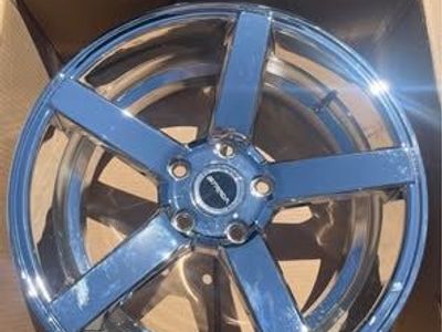 18 x 8 Strada Perfetto Chrome Wheels