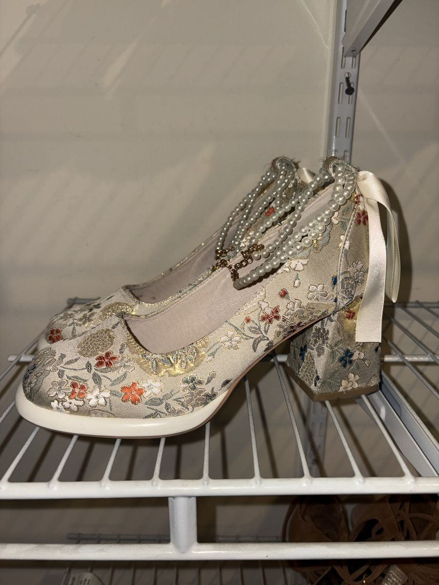 3 pair Temu Shoes/boots women’s size 6