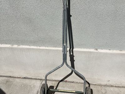 Used Reel Lawn Mower - Manual Push Mower for Eco-Friendly Lawn Care