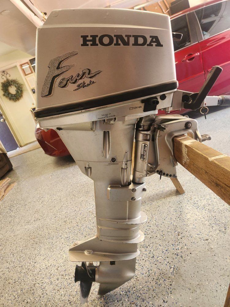 Honda 15hp Four Stroke Outboard Boat Motor - New Carb