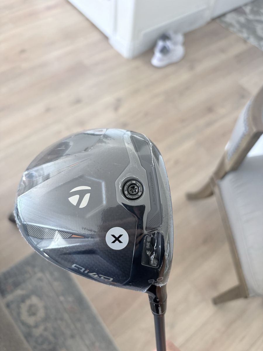 New Taylormade QI4D LS Driver. 9 deg X stiff