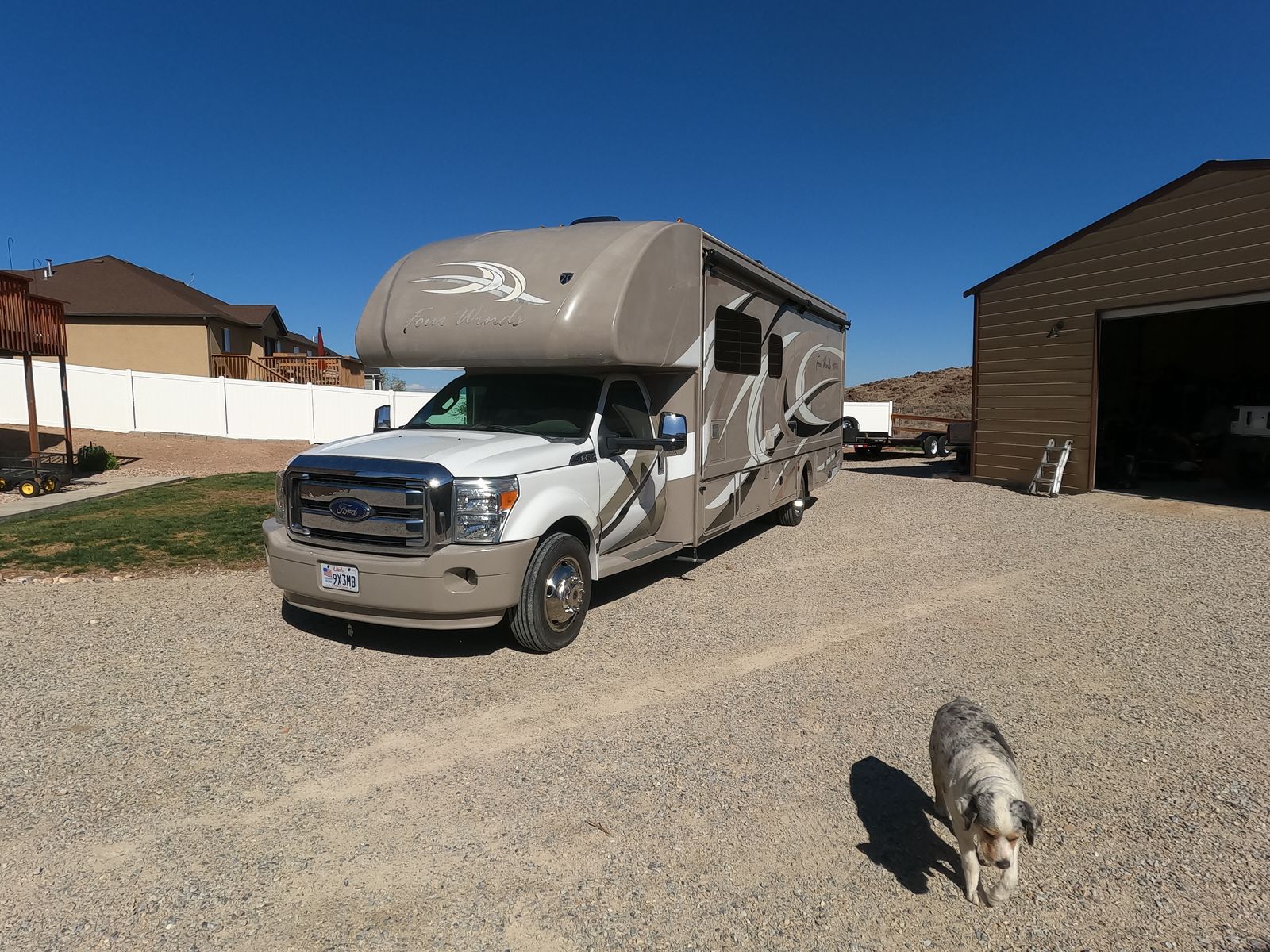 2014 F550 THOR FOUR WINDS SERIES RV