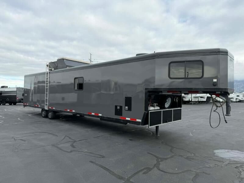 Used 2023 Trails West FreeRide 34' GN