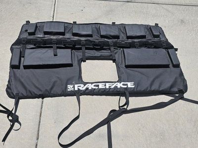 Race Face T2 black tailgate trucks bike pad 51"
