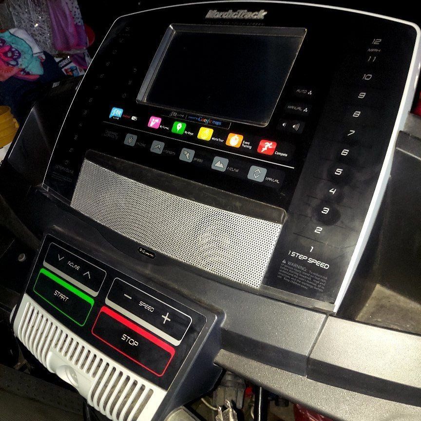 NordicTrack C1250 Treadmill