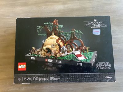 NEW LEGO Star Wars Dagobah Jedi Training 75330 (Retired/Sealed)