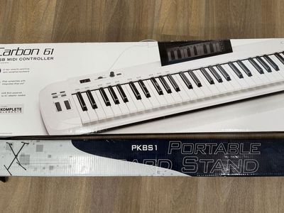 Samson Carbon 61 USB MIDI Keyboard Controller with PKBS1 Portable Keyboard Stand