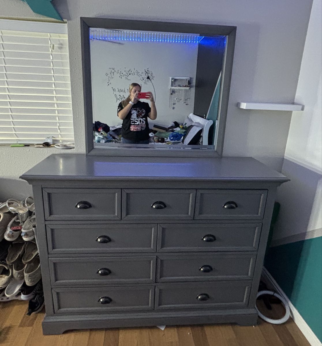Gray Dresser with Mirror - 9 Drawers, Modern Style
