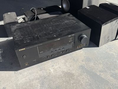 Yamaha HRT 6030 Receiver, Sub and 5 speakers