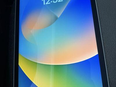 Apple iPad Air (4th Gen) Model A2316 - Silver