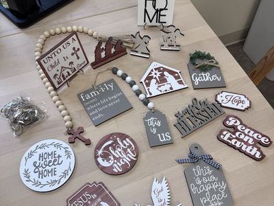 Assorted Christmas and Family Wooden Tiered Tray Decor Signs and Beads