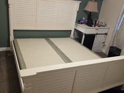 White Wood Queen Size Slat Bed Frame & Headboard - Classic Design