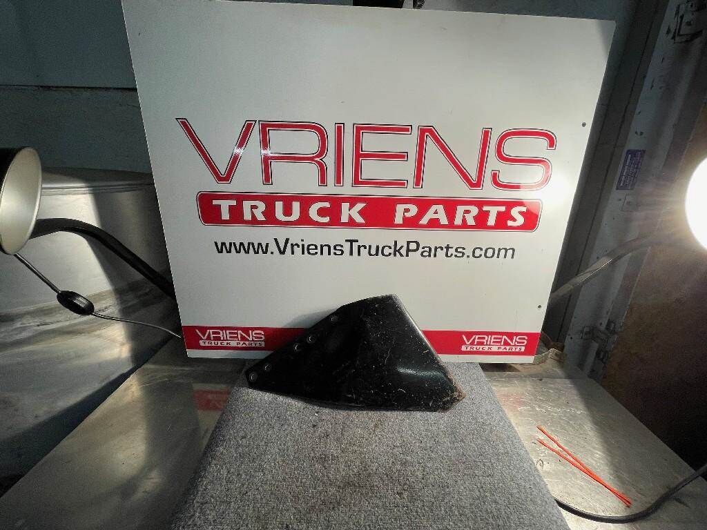 Kenworth Right Crossmember